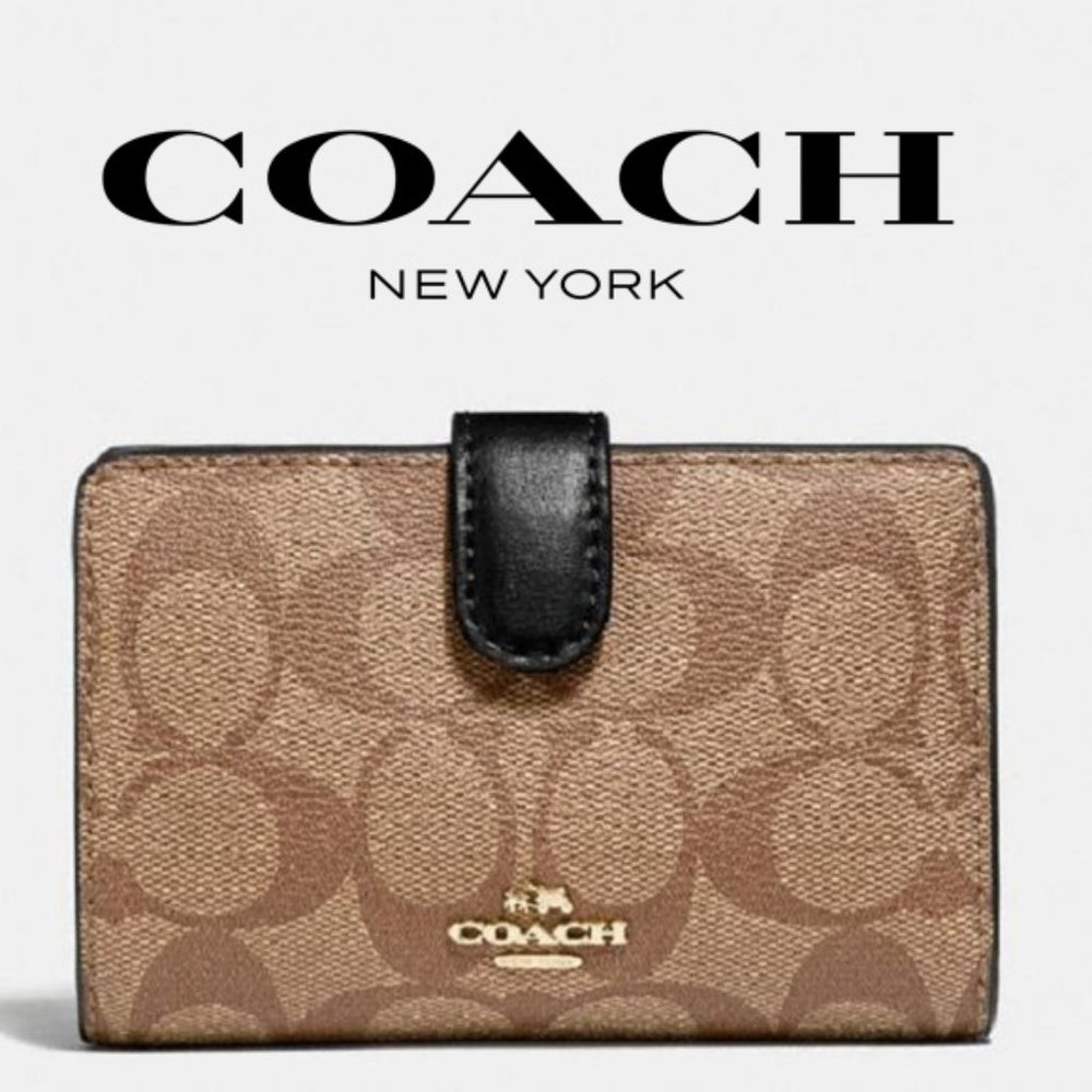 COACH Medium Zip Wallet in Signature Canvas EUC